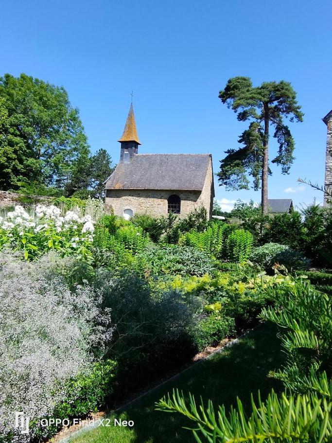 Domaine Du Manoir De Vains Hotel Exterior photo