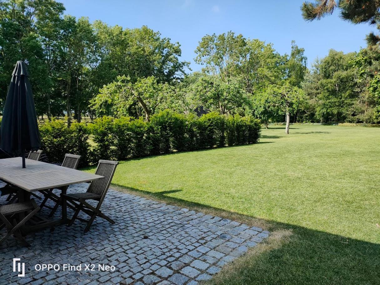 Domaine Du Manoir De Vains Hotel Exterior photo