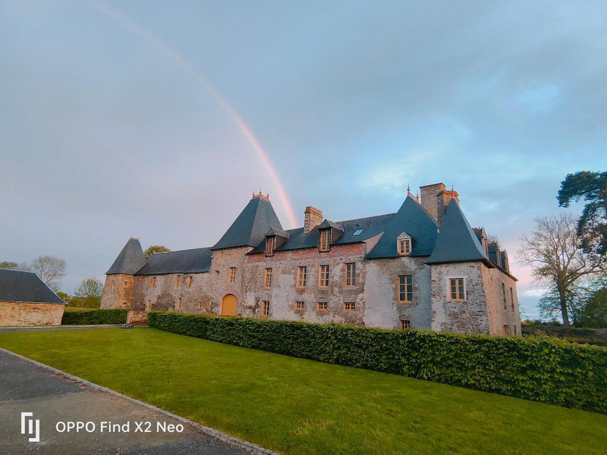 Domaine Du Manoir De Vains Hotel Exterior photo